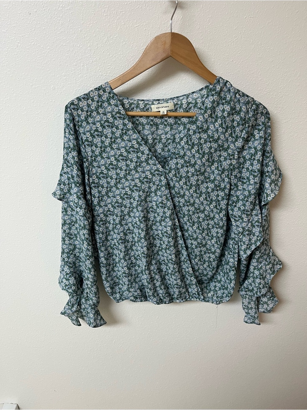 Max Studio Green Floral Wrap-Style Blouse women’s size M